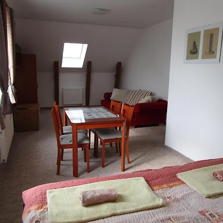 Πανσιόν Alma Znojmo